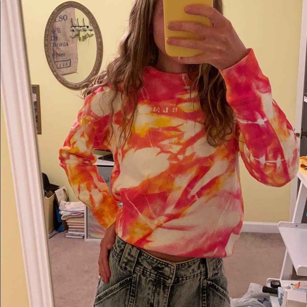 BLM MOVEMENT SWEATSHIRT - Picture 2 of 7